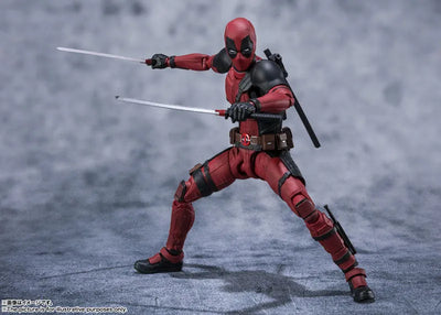 Deadpool - S.H.Figuarts (Bandai Spirits)ㅤ – Bandai Spirits – ActionFigure Brasil — com base expositora