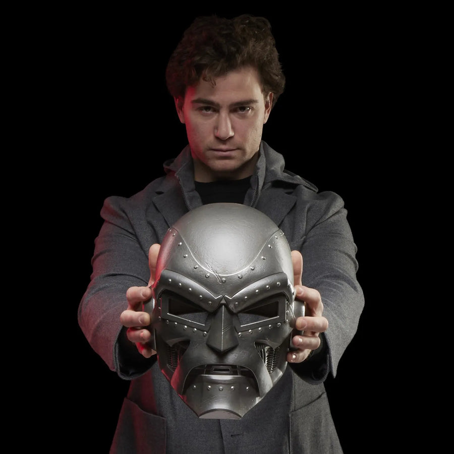 Doctor Doom Premium Roleplay – Hasbro – ActionFigure Brasil