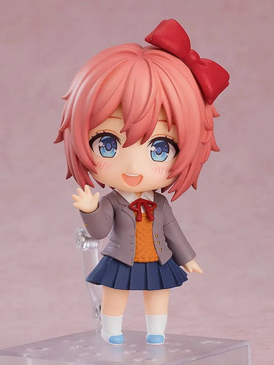Doki Doki Literature Club! - Sayori - Nendoroid #2250 (Good Smile Company)ㅤ – Good Smile Company – ActionFigure Brasil — ângulo diferente