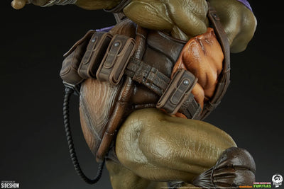 Donatello (Deluxe Edition) - LIMITED EDITION: 500 (Deluxe Edition) – PCS – ActionFigure Brasil — com base expositora