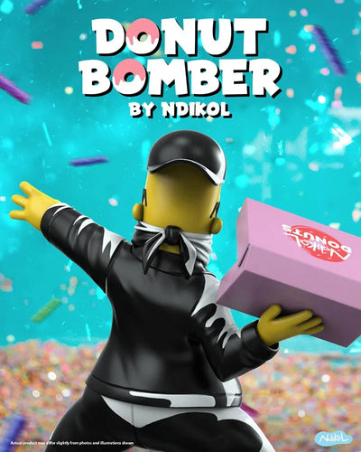 Donut Bomber - LIMITED EDITION – Mighty Jaxx – ActionFigure Brasil — com base expositora