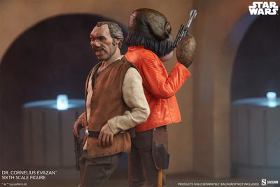 Dr. Cornelius Evazan™ - LIMITED EDITION – Sideshow Collectibles – ActionFigure Brasil — com base expositora
