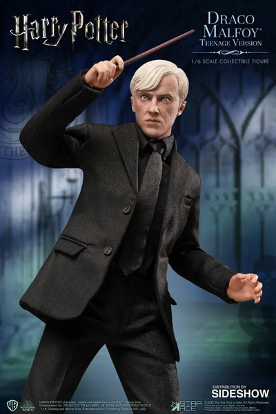 Draco Malfoy (Teenage Suit Version) – Star Ace Toys Ltd. – ActionFigure Brasil — ambientada