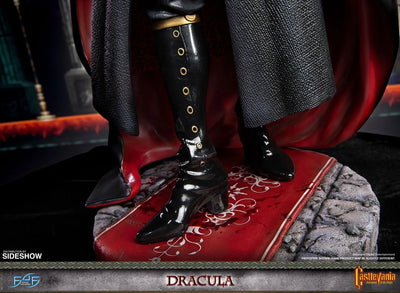 Dracula (Standard Edition) – First 4 Figures – ActionFigure Brasil — com base expositora