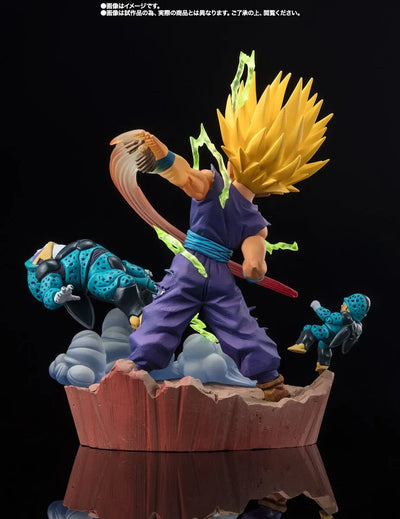 Dragon Ball Z - Cell Jr. - Son Gohan SSJ2 - Chou Gekisen -Extra Battle- - Figuarts ZERO - Anger Exploding Into Power!! (Bandai Spirits) [Shop Exclusive]ㅤ – Bandai Spirits – ActionFigureBrasil — ambientada