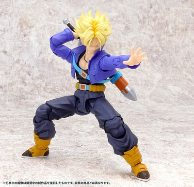 Dragon Ball Z - Future Trunks - Future Trunks SSJ - S.H.Figuarts - The Boy From The Future (Bandai Spirits)ㅤ – Bandai Spirits – ActionFigure Brasil — ângulo diferente
