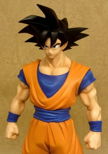 Dragon Ball Z - Son Goku - Gigantic Series - 1/4 (X-Plus)ㅤ – X-Plus – ActionFigureBrasil — ângulo diferente