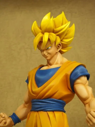 Dragon Ball Z - Son Goku SSJ - Gigantic Series - 1/4 (X-Plus)ㅤ – X-Plus – ActionFigureBrasil — iluminação de estúdio