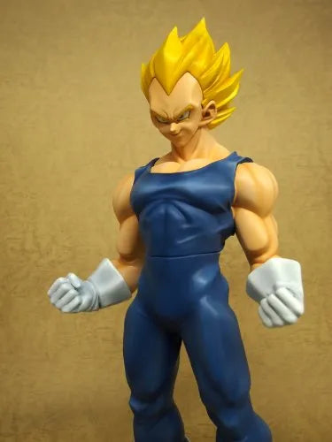 Dragon Ball Z - Vegeta SSJ - Gigantic Series - 1/4 (X-Plus)ㅤ – X-Plus – ActionFigureBrasil — com base expositora