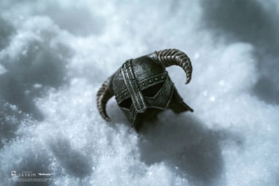 Dragonborn (Deluxe Version) (Deluxe Version) – PureArts – ActionFigure Brasil — com base expositora