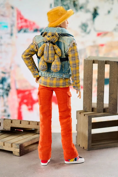 Drop That Ish – Tate Tanaka™ - LIMITED EDITION: 800 – Integrity Toys – ActionFigure Brasil — com base expositora