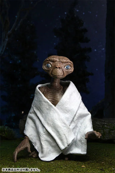 E.T. / E.T. 40th Anniversary Ultimate Action Figureㅤ – Neca – ActionFigure Brasil — ângulo diferente