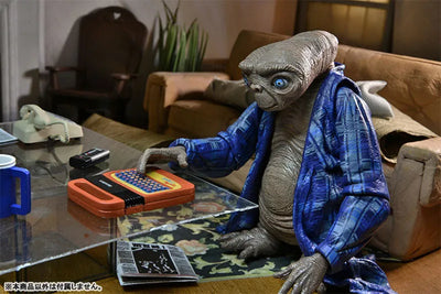 E.T. / E.T. 40th Anniversary Ultimate Action Figure Telepathy verㅤ – Neca – ActionFigure Brasil — close