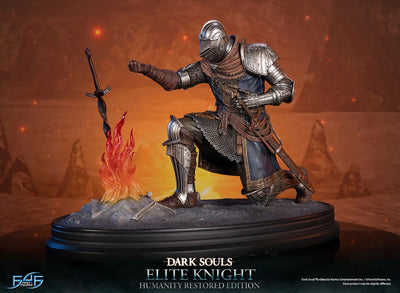 Elite Knight: Humanity Restored Edition - LIMITED EDITION – First 4 Figures – ActionFigure Brasil — com base expositora