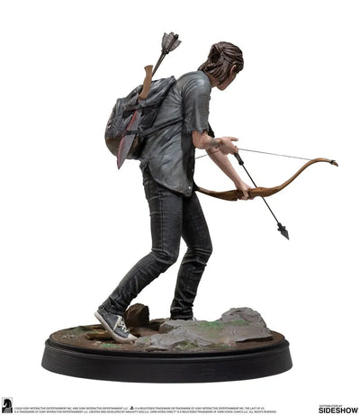 Ellie with Bow – Dark Horse Comics – ActionFigure Brasil — ambientada