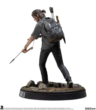 Ellie with Bow – Dark Horse Comics – ActionFigure Brasil — ângulo diferente