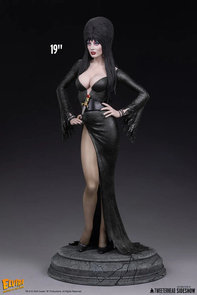 Elvira: Mistress of the Dark (Black Glitter Dress Variant) - LIMITED EDITION: 700 (Black - Variant) – Tweeterhead – ActionFigure Brasil — iluminação de estúdio