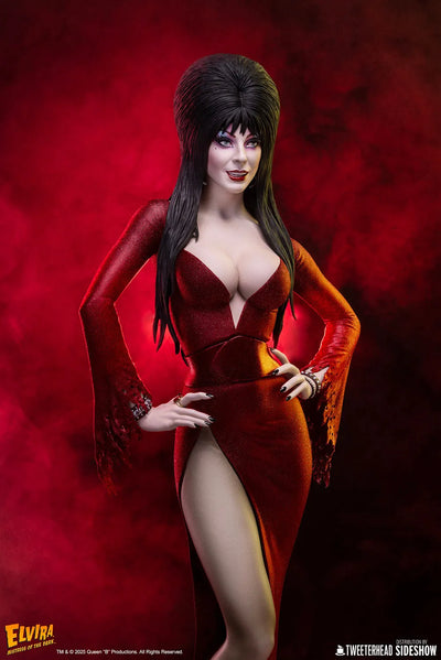 Elvira: Mistress of the Dark (Red Glitter Dress Variant) - LIMITED EDITION: 700 (Red - Variant) – Tweeterhead – ActionFigure Brasil — ambientada