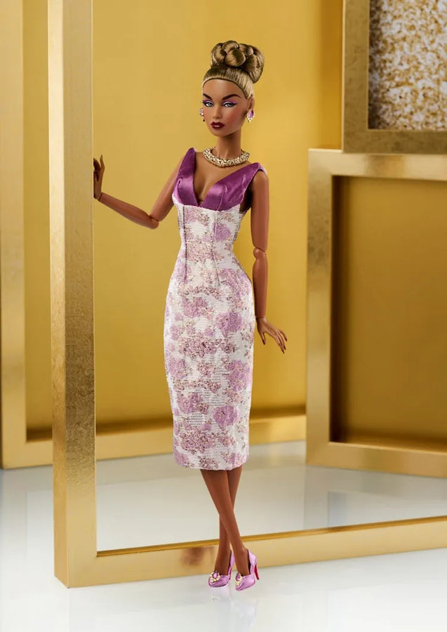 Enchanting in Amethyst – Lady Aurelia Grey™ - LIMITED EDITION: 750 – Integrity Toys – ActionFigure Brasil