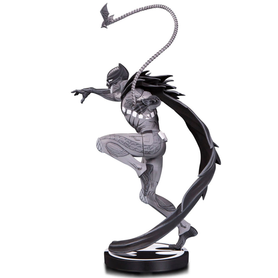 ESTÁTUA DC COLLECTIBLES DESIGNER SERIES - BATMAN BY KENNETH ROCAFORT STATUE