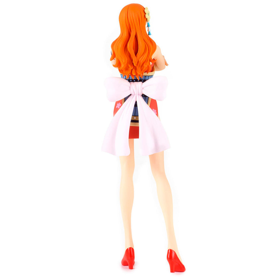 ESTÁTUA BANPRESTO ONE PIECE GLITTER & GLAMOURS - NAMI WANOKUNI (VERSÃO A)