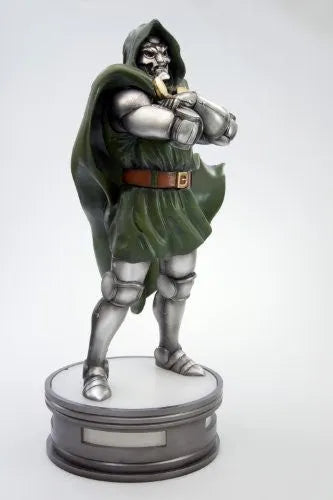 Fantastic Four - Dr. Doom - Fine Art Statue - 1/6 (Kotobukiya)ㅤ – Kotobukiya – ActionFigure Brasil — ambientada