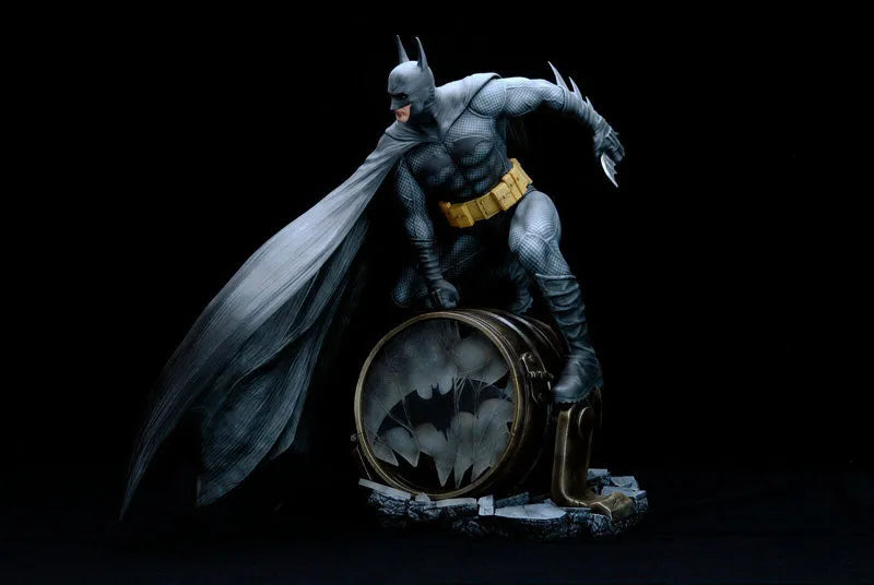 Fantasy Figure Gallery - DC Comics Collection: Batman 1/6 PVC(Provisional Pre-order)ㅤ – Yamato USA – ActionFigure Brasil