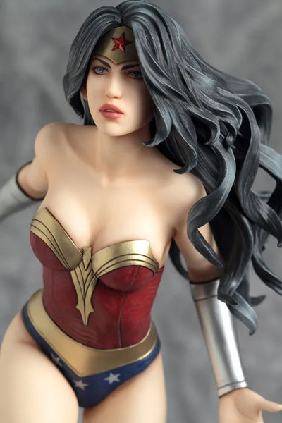 Fantasy Figure Gallery - DC Comics Collection: Wonder Woman 1/6 Resin Statueㅤ – Yamato USA – ActionFigureBrasil — com base expositora