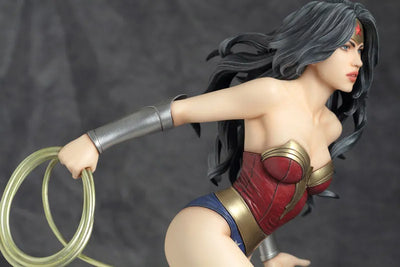 Fantasy Figure Gallery - DC Comics Collection: Wonder Woman 1/6 Resin Statueㅤ – Yamato USA – ActionFigureBrasil — close