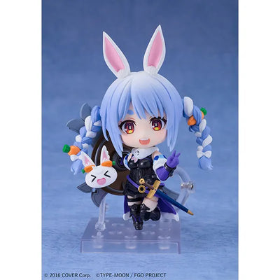 Fate/Grand Order - Hololive - Nousagi - Usada Pekora - Nendoroid (#2682) - Mash Kyrielight Collaboration Ver. (Aniplex) [Shop Exclusive]ㅤ – Aniplex – ActionFigureBrasil — ângulo diferente