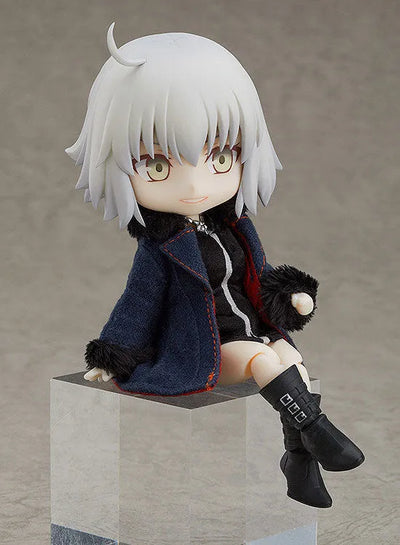 Fate/Grand Order - Jeanne d'Arc (Alter) - Nendoroid Doll - Shinjuku Ver., Avenger - 2026 Re-release (Good Smile Company)ㅤ – Good Smile Company – ActionFigureBrasil — ambientada