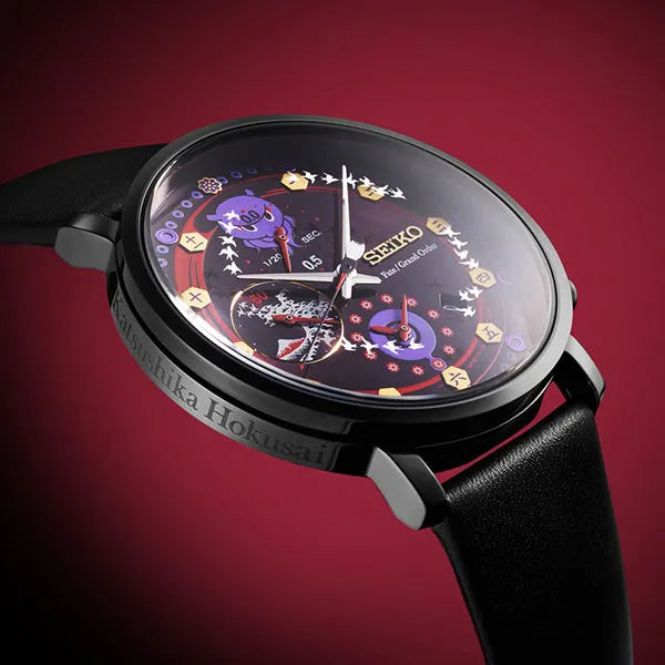 Fate/Grand Order - Seiko Original Servant Wristwatch with Stand - Katsushika Hokusai (Seiko) [Shop Exclusive]ㅤ – Seiko – ActionFigure Brasil