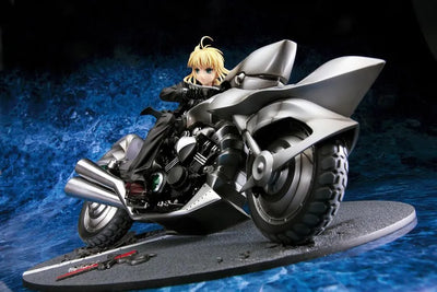 Fate/Zero - Altria Pendragon - 1/8 - Saber, Motored Cuirassier - 2024 Re-release (Good Smile Company)ㅤ – Good Smile Company – ActionFigureBrasil — ângulo diferente