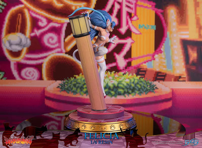 Felicia – First 4 Figures – ActionFigure Brasil — ambientada