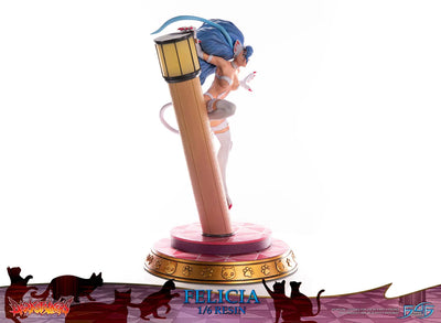 Felicia – First 4 Figures – ActionFigure Brasil — embalagem