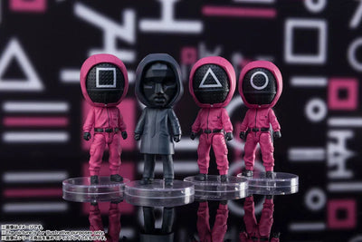 Figuarts mini Front Man "Squid Game"ㅤ – Bandai Spirits – ActionFigureBrasil — close
