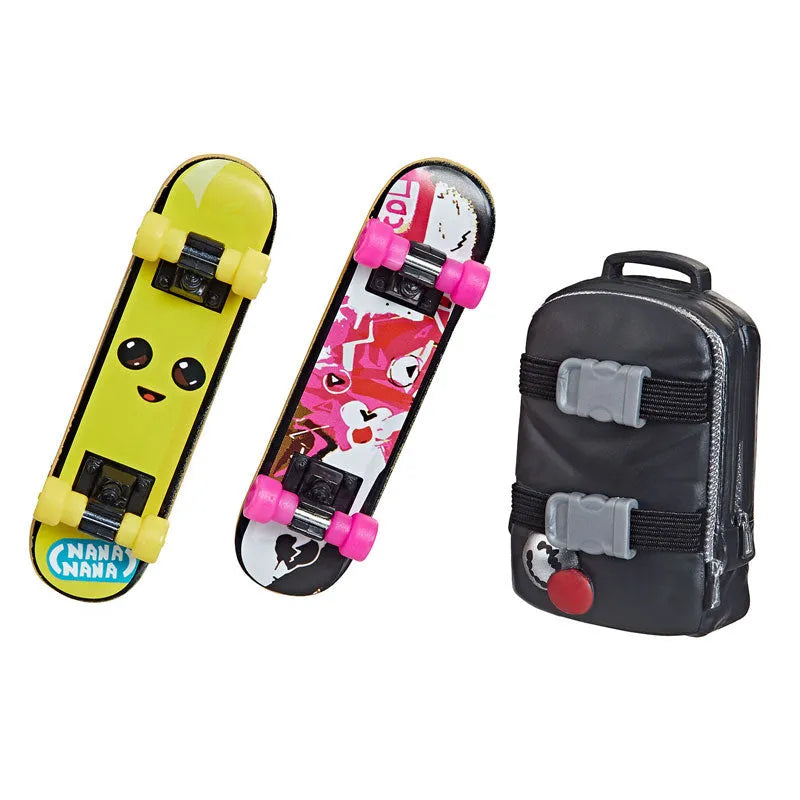 Fortnite Victory Royale 6 Inch Action Figure Series 1 Skateboard (Peely & Cuddle Team Leader)ㅤ – Hasbro – ActionFigureBrasil