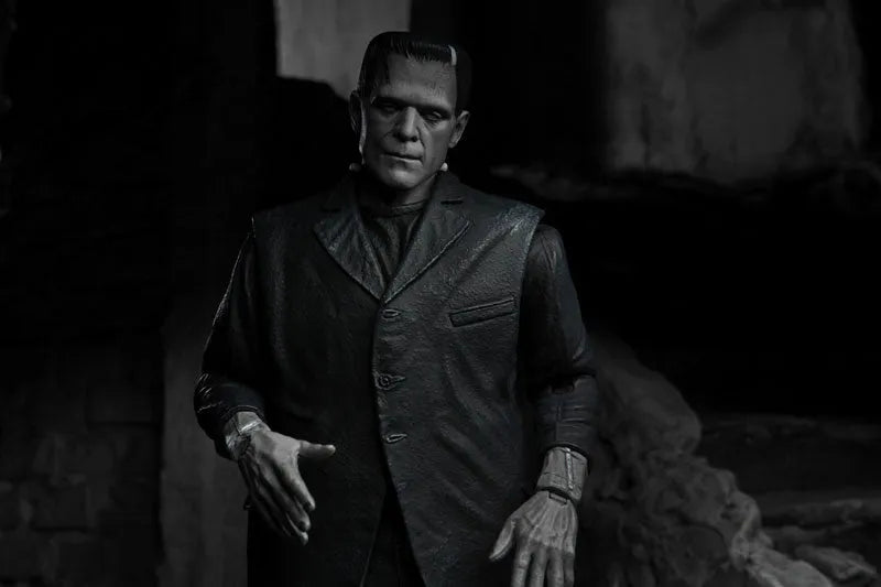 Frankenstein / Frankenstein's Monster Ultimate 7 Inch Action Figureㅤ – Neca – ActionFigure Brasil