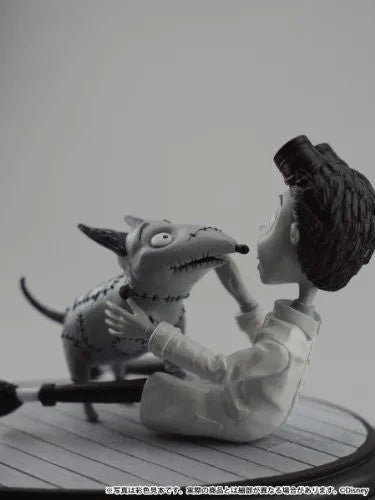 Frankenweenie - Sparky - Victor Frankenstein (Yamato)ㅤ – Yamato – ActionFigure Brasil