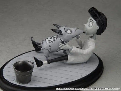 Frankenweenie - Sparky - Victor Frankenstein (Yamato)ㅤ – Yamato – ActionFigure Brasil — close