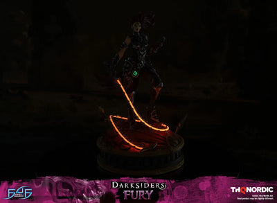 Fury – First 4 Figures – ActionFigure Brasil — iluminação de estúdio