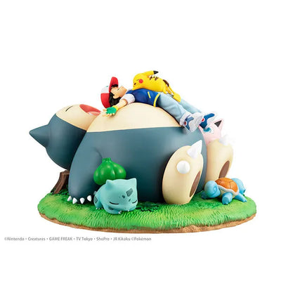 G.E.M. Series Pokemon Sleeping with Snorlaxㅤ – MegaHouse – ActionFigure Brasil — com base expositora