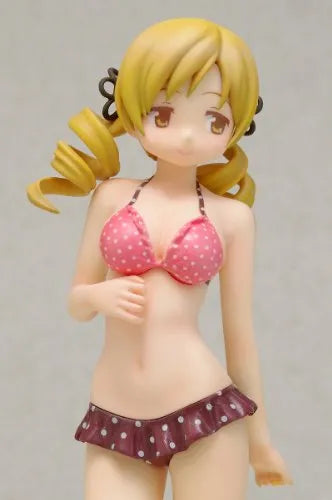 Gekijouban Mahou Shoujo Madoka★Magica - Tomoe Mami - Beach Queens - 1/10 - Swimsuit ver., Ver.2 (Wave)ㅤ – Wave – ActionFigureBrasil — ambientada