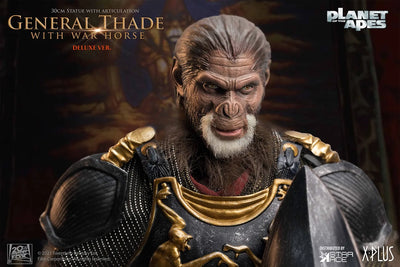 General Thade – Star Ace Toys Ltd. – ActionFigure Brasil — com base expositora