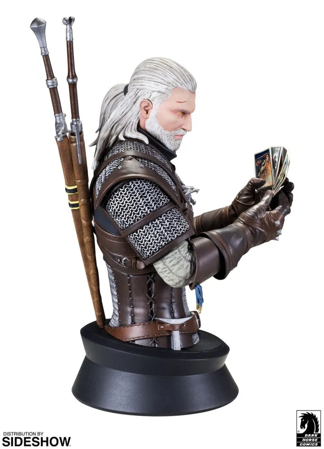 Geralt Playing Gwent - LIMITED EDITION – Dark Horse Comics – ActionFigure Brasil