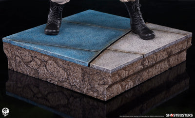 Ghostbusters: Egon - LIMITED EDITION: 350 – PCS – ActionFigure Brasil — com base expositora