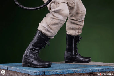 Ghostbusters: Egon - LIMITED EDITION: 350 – PCS – ActionFigure Brasil — ângulo diferente