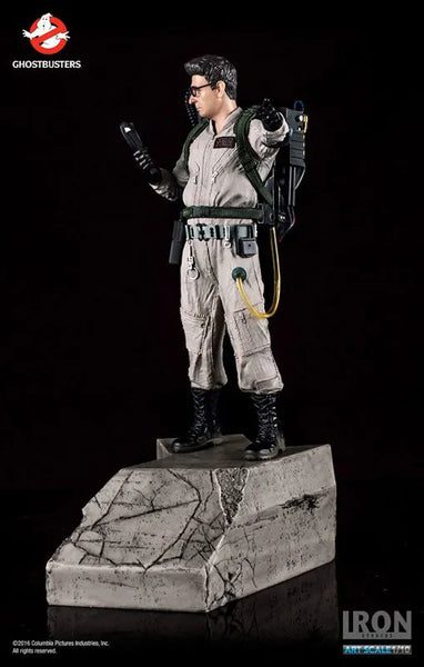 Ghostbusters - Egon Spengler 1/10 Art Scale Statueㅤ – Iron Studios – ActionFigureBrasil — ambientada