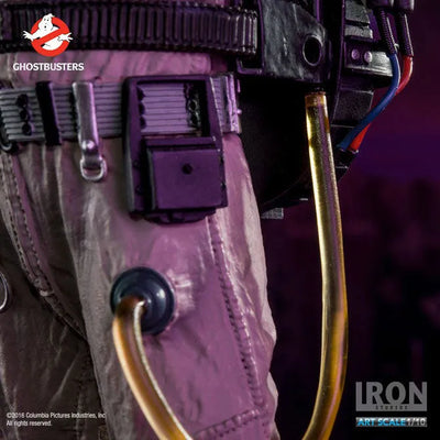 Ghostbusters - Egon Spengler 1/10 Art Scale Statueㅤ – Iron Studios – ActionFigureBrasil — com base expositora