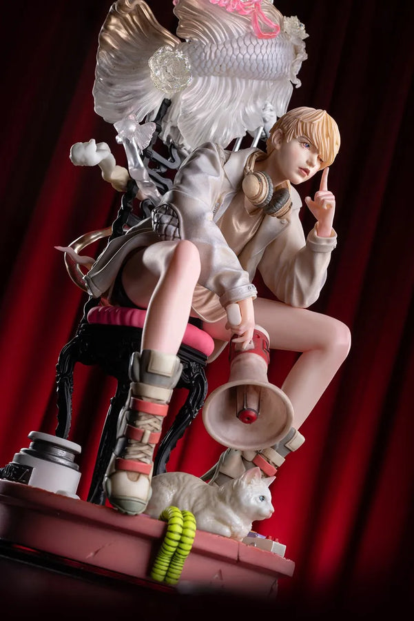 Girl Boss - LIMITED EDITION: 90 – Manas SUM – ActionFigure Brasil